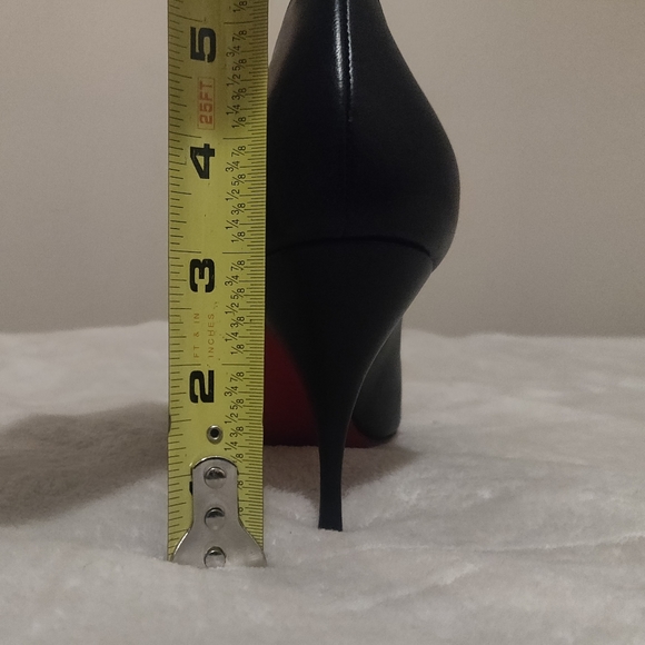 NWOT Christian Loubouiton Red Bottom Pumps - Picture 2 of 8